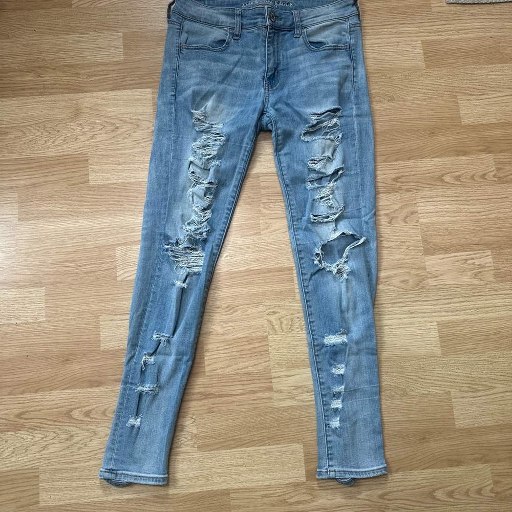 American Eagle Outfitters Light Blue Distressed Skinny Jeans
